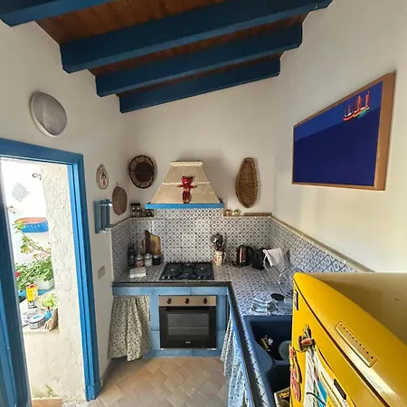 Casa Garibaldi , Piazza Sant'anna Apartment